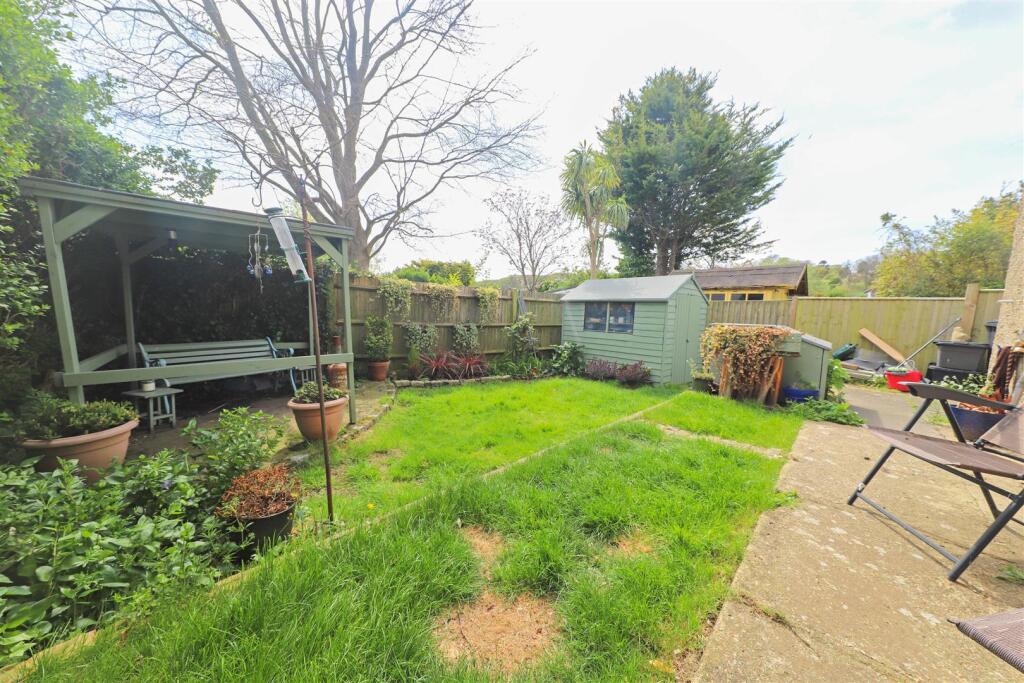 court farm rd garden_.jpg