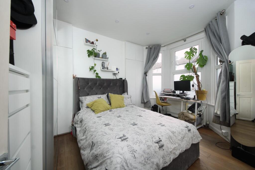 Petersfield Rd (8).jpg