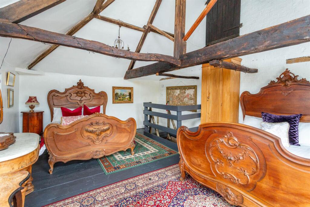 24_annexe_bedroom_b.jpg