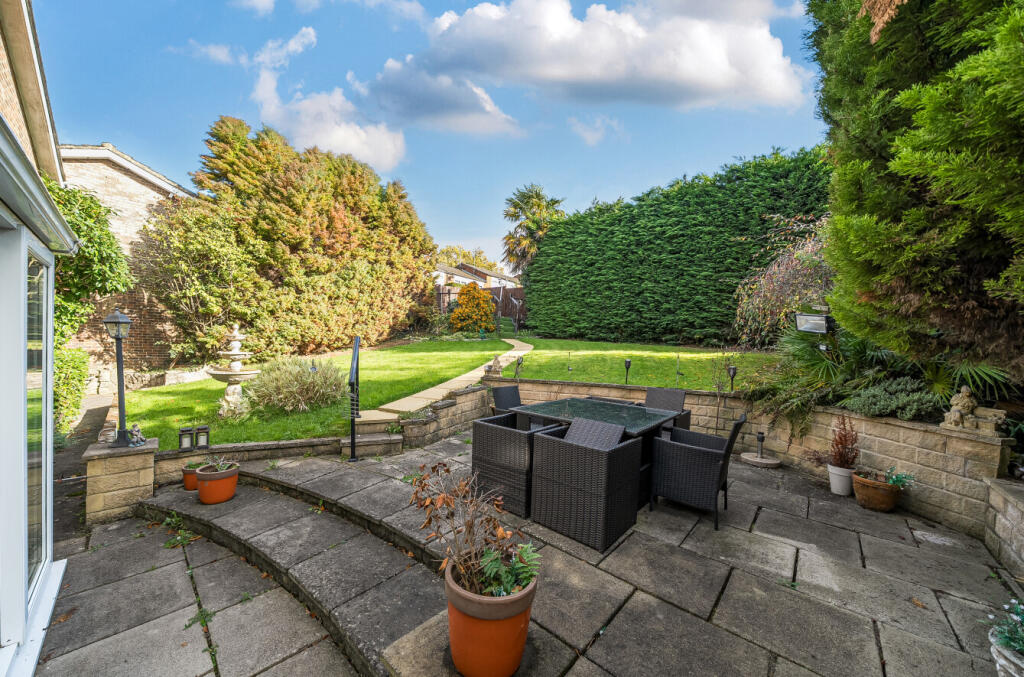 1372412-11-68ff92...