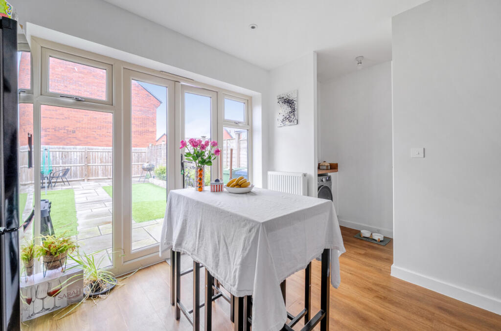 1375128-19-6908b6...