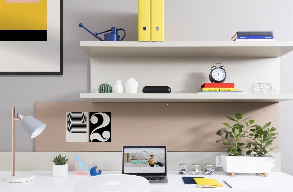 UrbSt_Jesmond_rDRESSED DESK.jpg