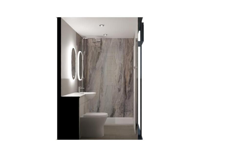 EN SUITE SHOWER ROOM