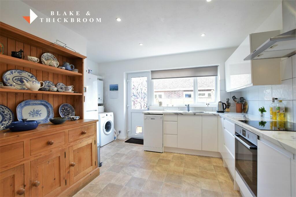 KITCHEN BREAKFAST ROOM