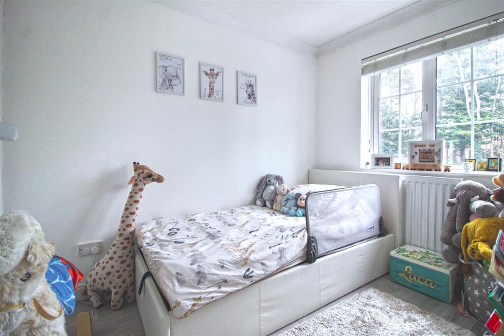 bed 2.jpg