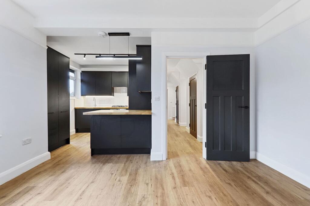 11 BONUS LONG SHOT.JPG