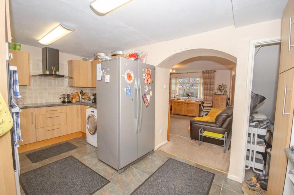 Kitchen pic 3.jpg