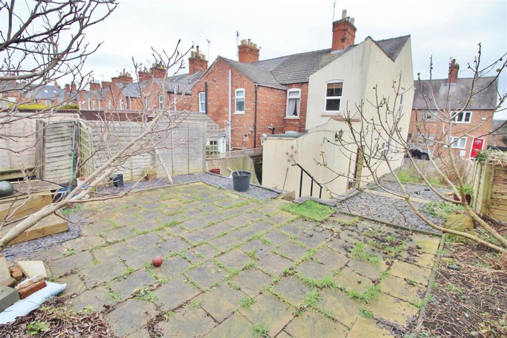 REAR GARDEN -
