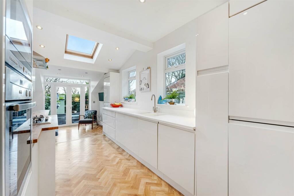 Breakfast Kitchen Aspect 3