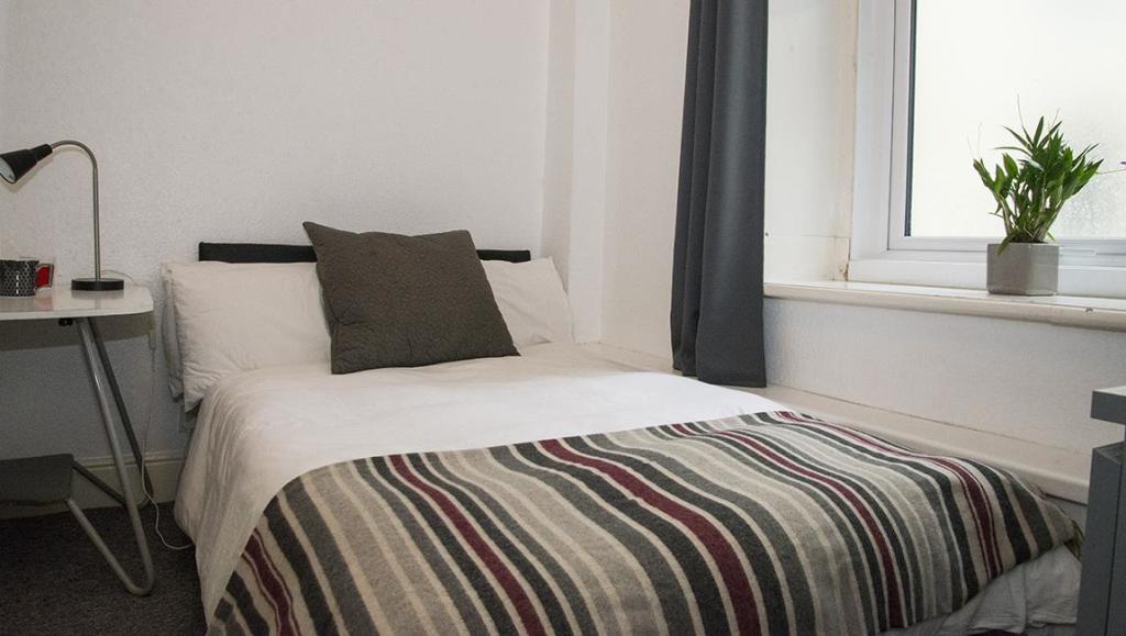 beddow-hall-5-bed-student-flat-14.jpg