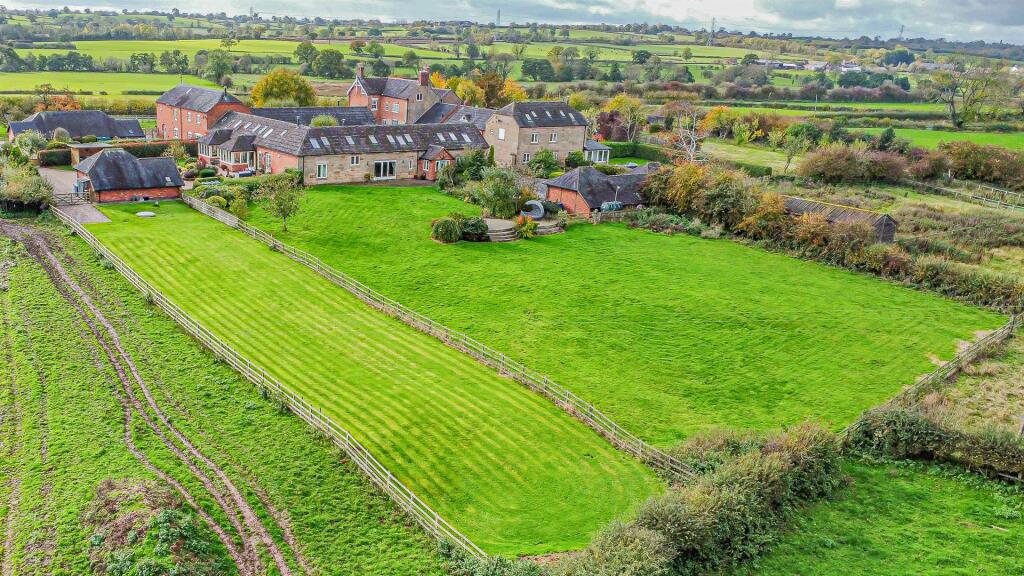 dji_fly_20251024_123810_864_1761306213492_photo_op