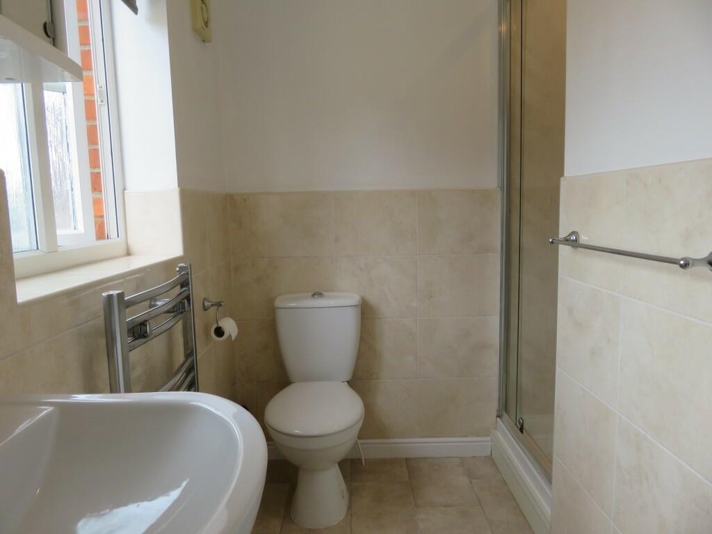 EN SUITE
