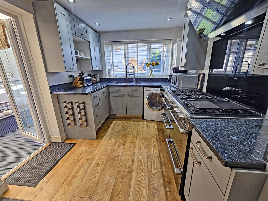 Kitchen 1