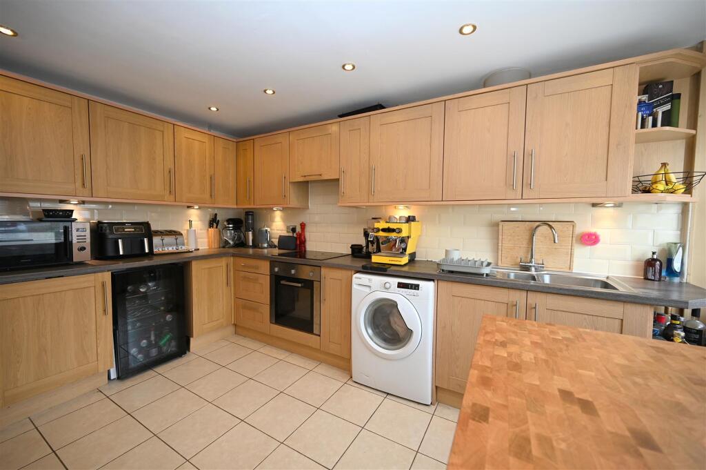 kitchen2.JPG