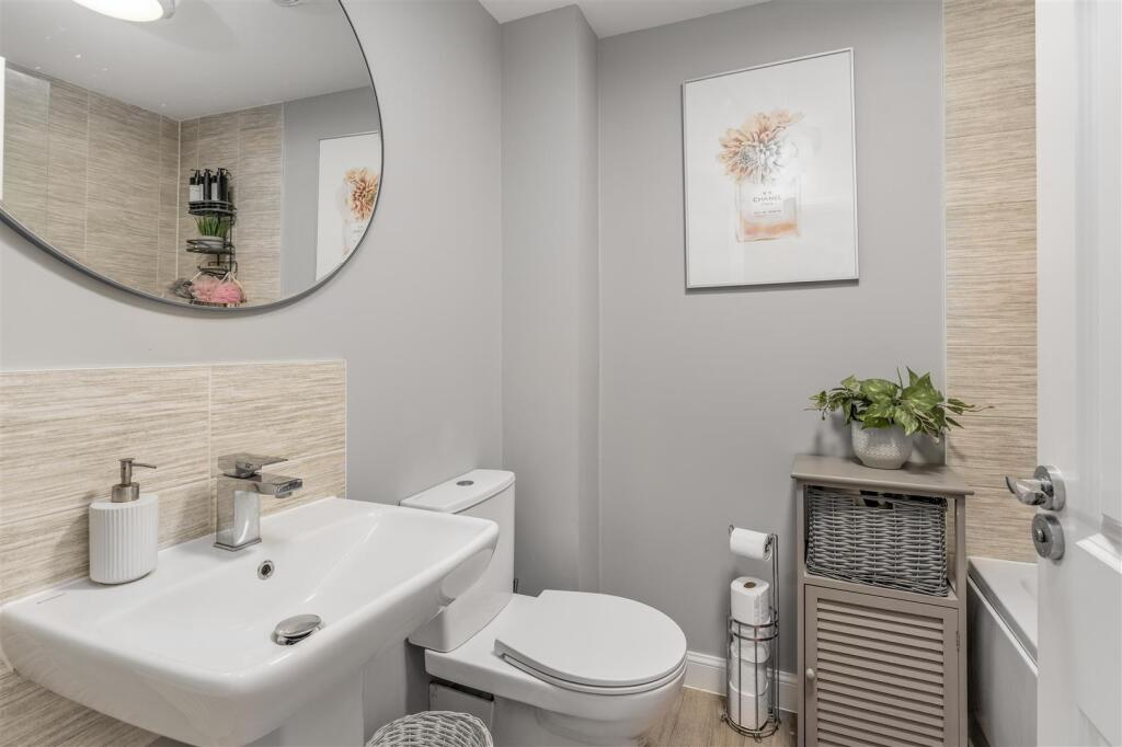 12 Blackwell Drive, Bodicote-27.jpg