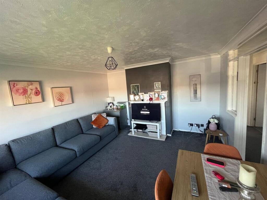 Living room view 2.jpg