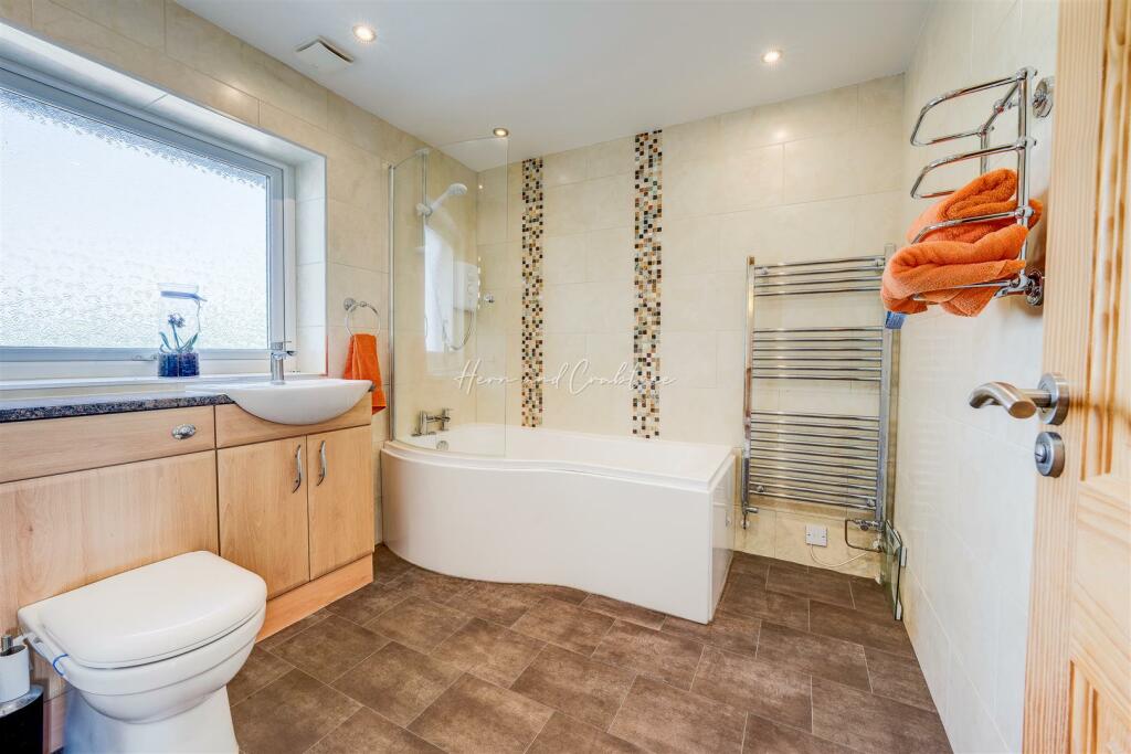 Padarn Close, Cyncoed, HernCrabtree (3).jpg