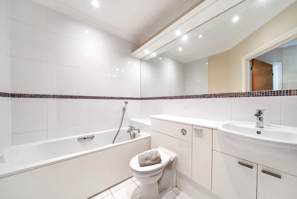 1297422-10-6846a1...