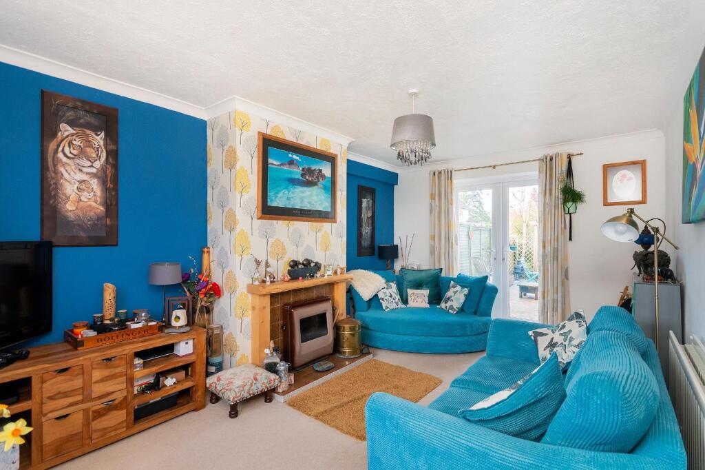 0B2TRCS - Living Room C.jpg