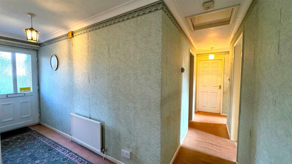 Hallway.jpg