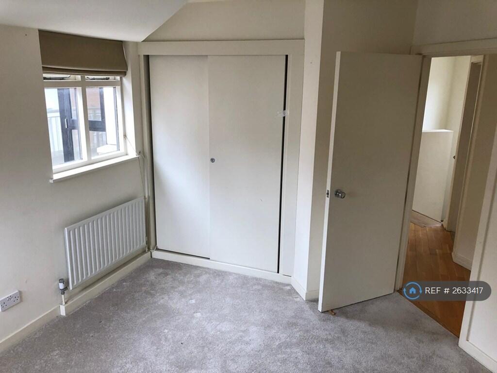 Lounge/Second Bedroom