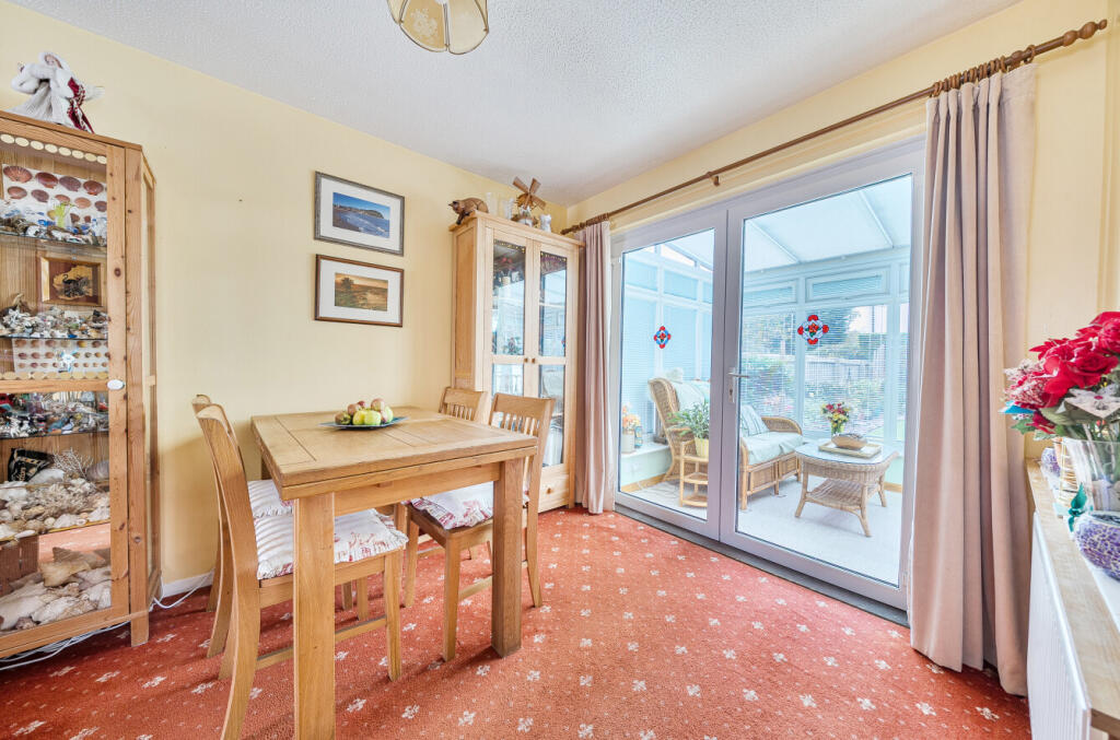 1368934-11-68f260...