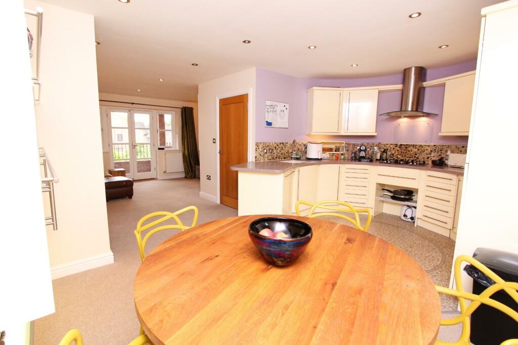 Kitchen Dining Area