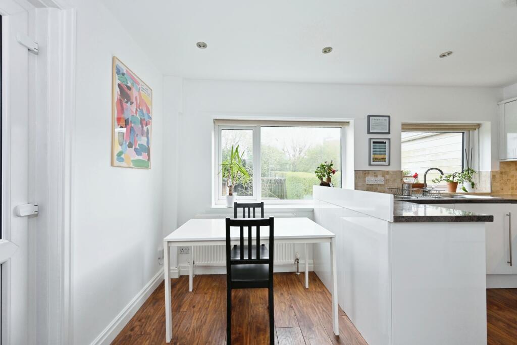 Kitchen/Dining Room