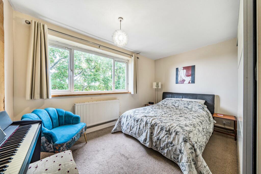 Bedroom 1 (Double)