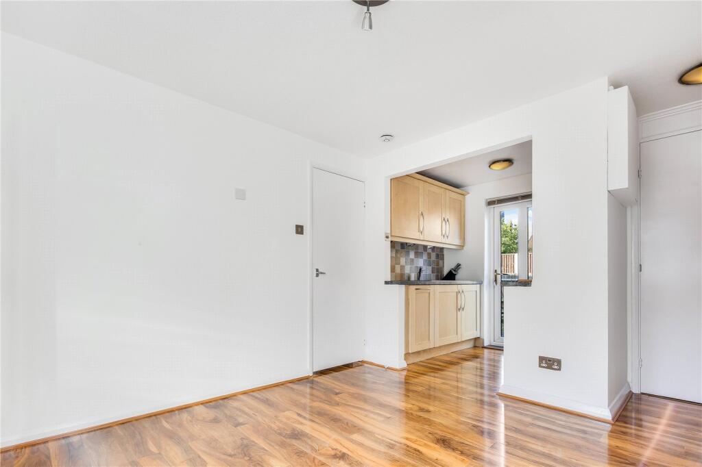 Kitchen/Living Area