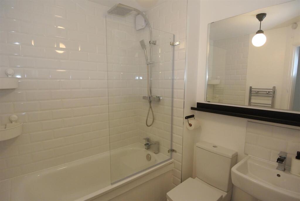 Bathroom New.JPG
