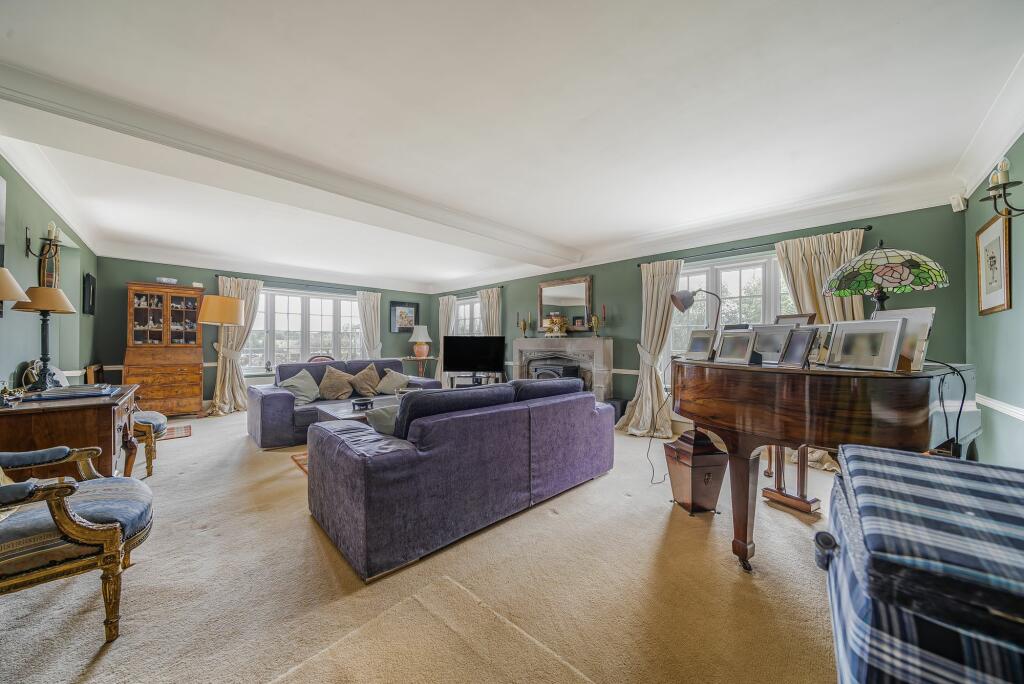 Living Room (3)