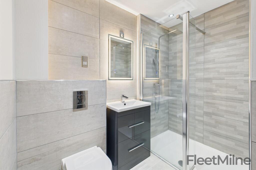Ensuite bathroom