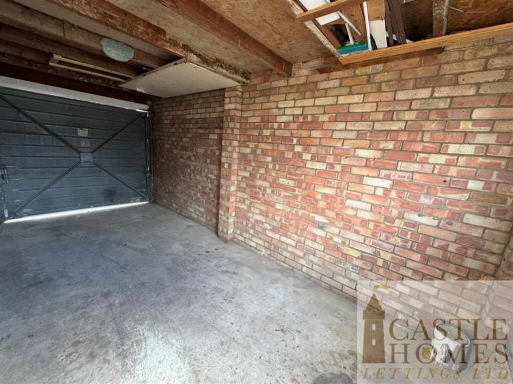 Garage.jpg