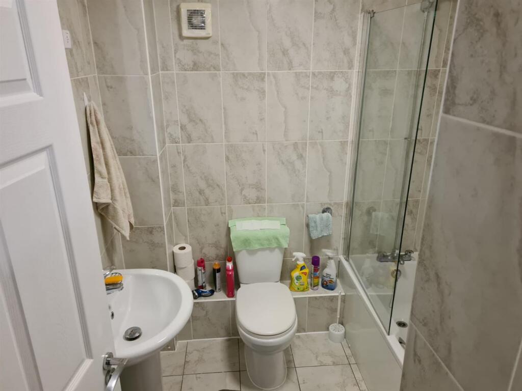 Bathroom.jpeg