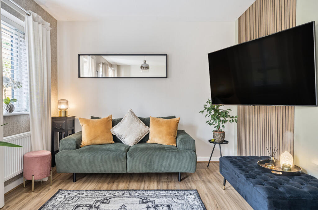 1317693-5-6867a2d...