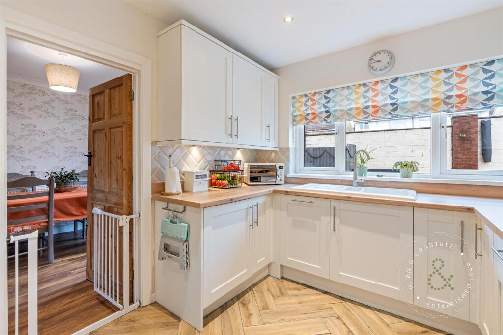 Bryn Pinwydden, Hern Crabtree (15).jpg