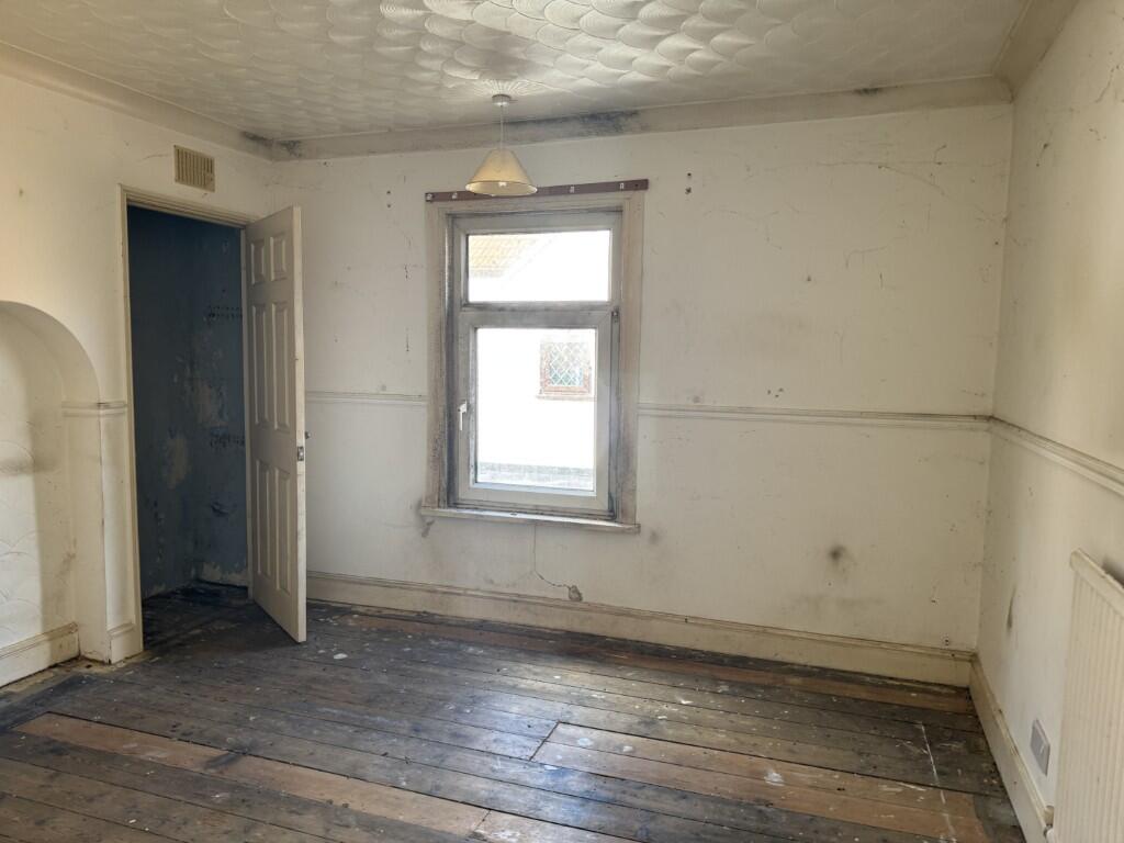 8  Medium  T202509250916.jpg