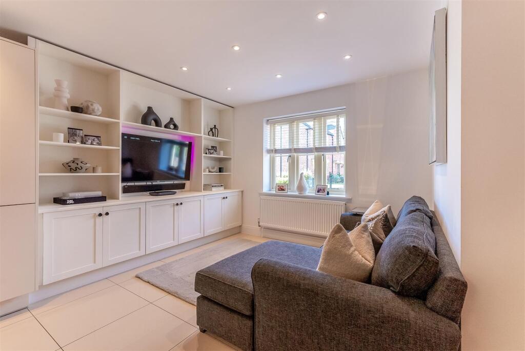 1 Fynes Way-1.jpg