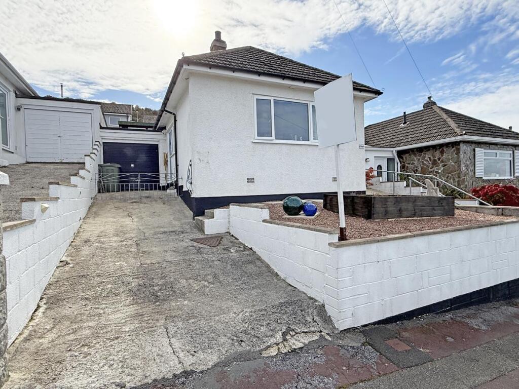 Belle Vue Avenue 9 - Front 2.jpg