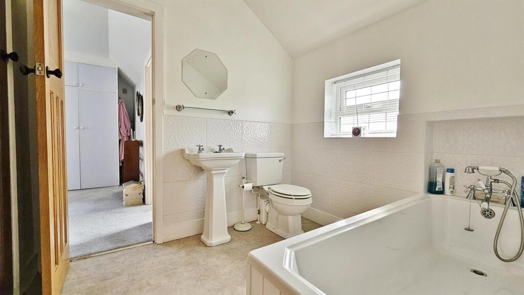 Jack &amp; Jill En-Suite
