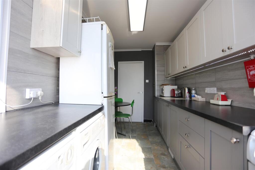 1a Sussex Heights (7).JPG