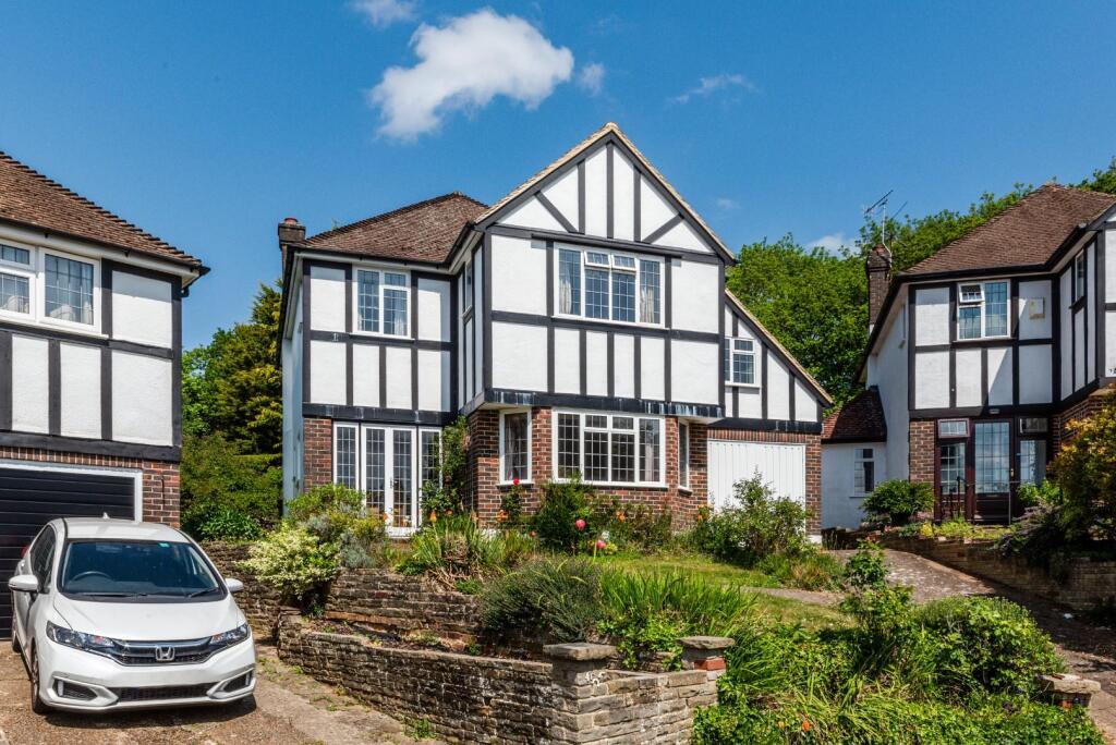 PEMBROKE CLOSE (6).jpg