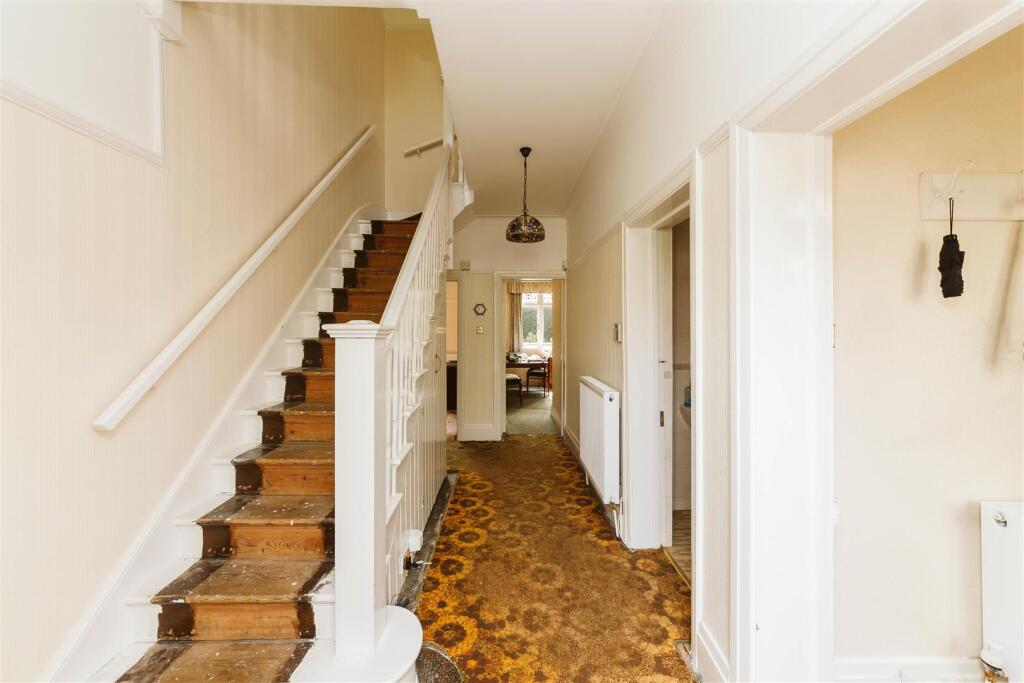 Holmes Grove (20).jpg