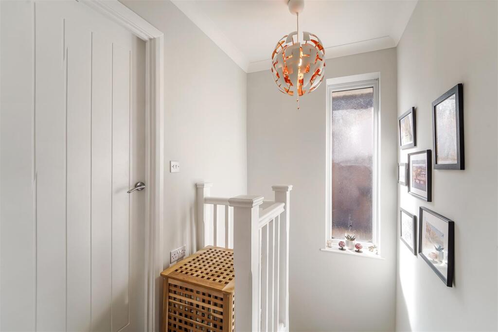 NORTH VIEW CRESCENT (11).jpg