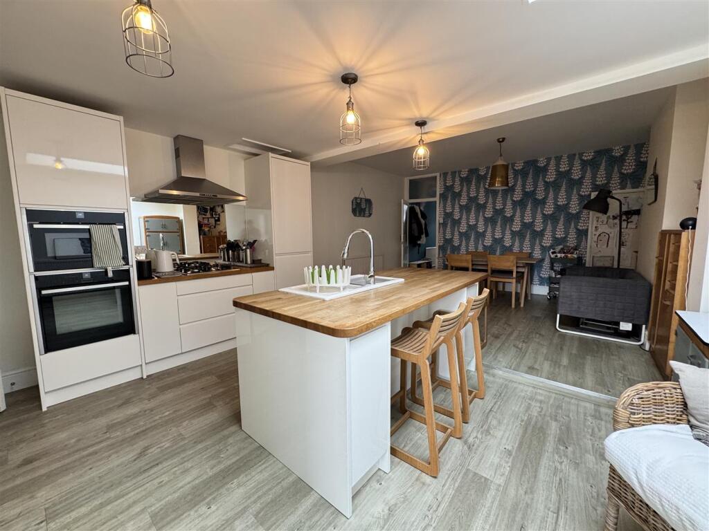 Photo 12-09-2025, 13 50 04 (1).jpg