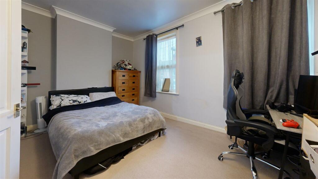30-Gallwey-Road-Bedroom 2.jpg