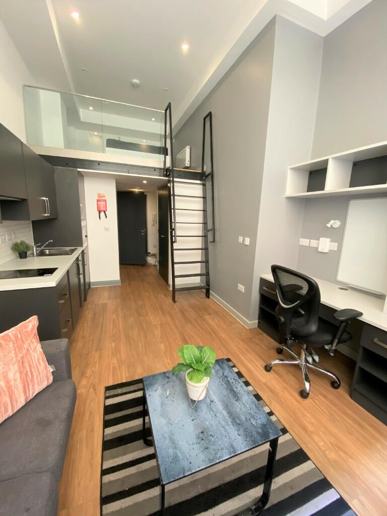 FLAT 24/42