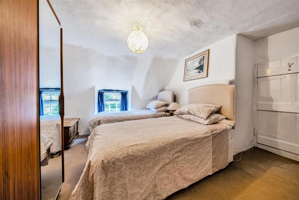 Oakbeams, 42 High Street, Blisworth (13).jpg