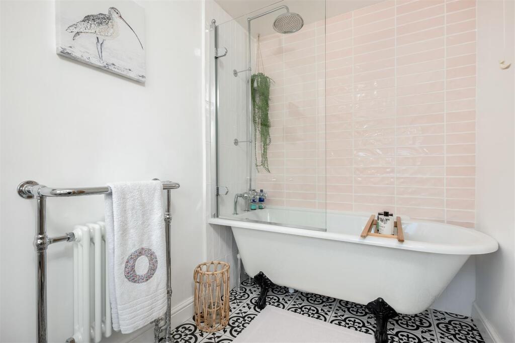 Apple Cottage-1621-18.jpg